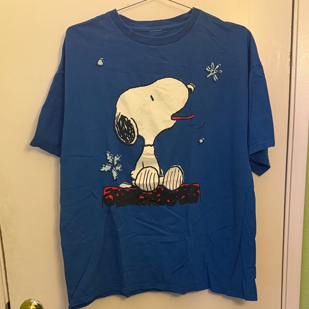 Blue Snoopy Snowflake Graphic T-Shirt size L
